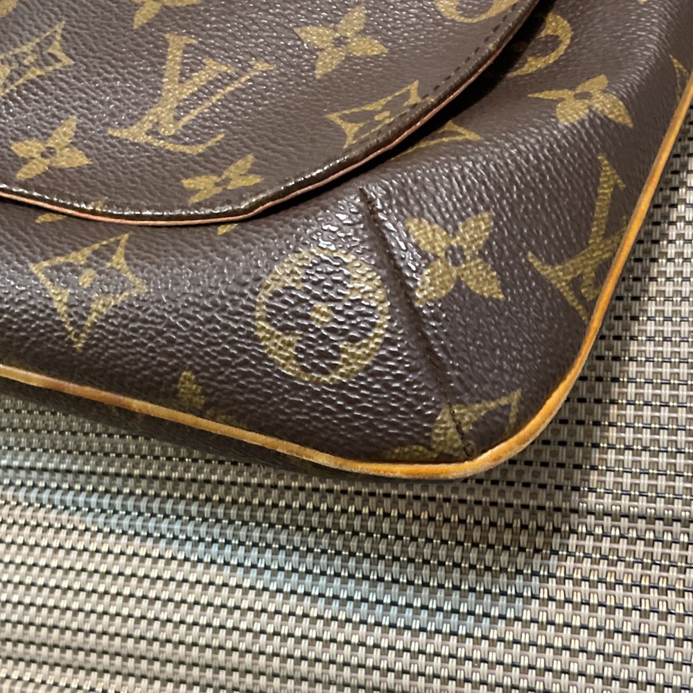 Louis Vuitton Monogram Canvas Crossbody CA0998 - Picture 3 of 16